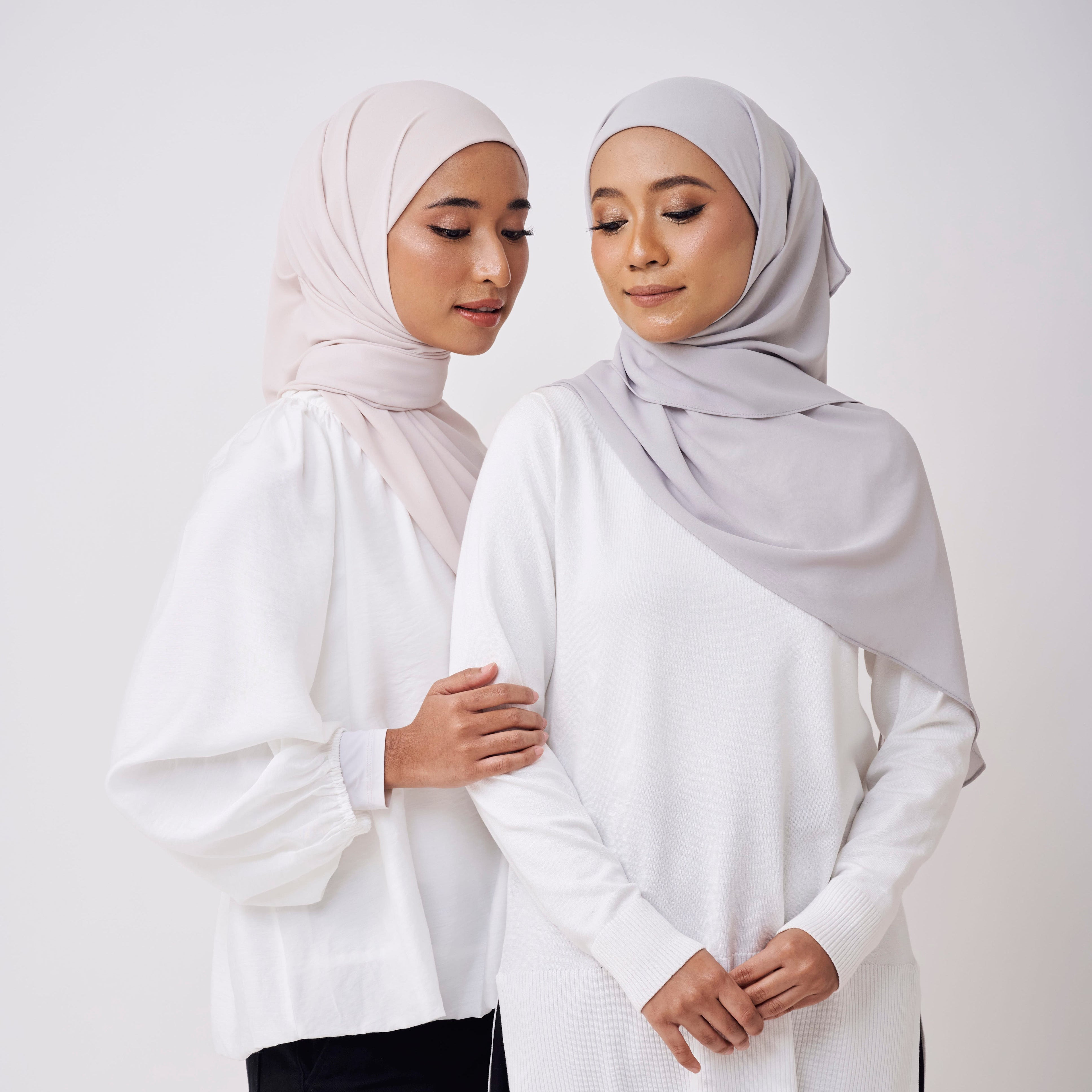 JASMINE HALF MOON SHAWL LOOSE