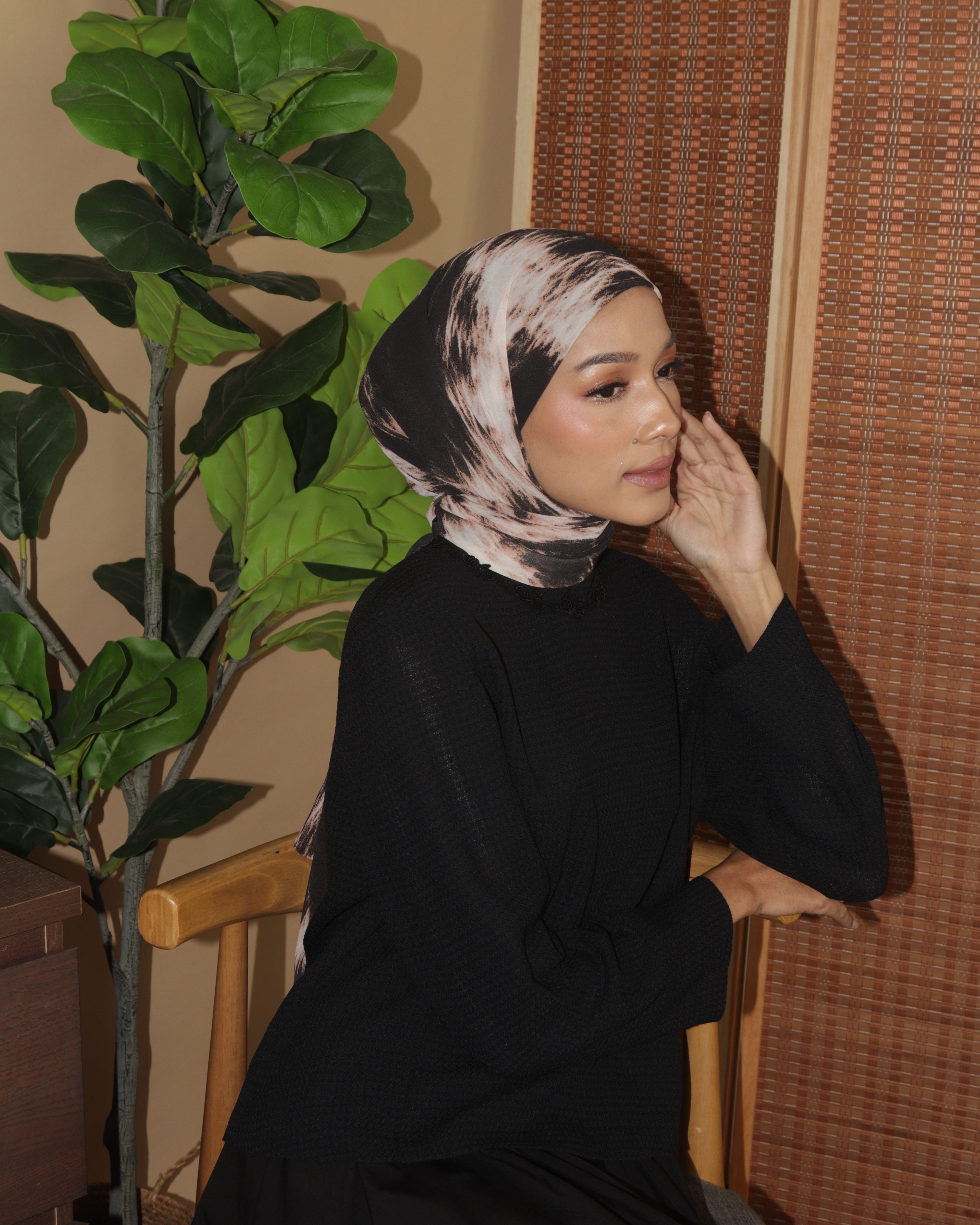 ANIMARA INSTANT PRINTED SHAWL