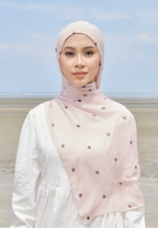 AURA MODAL INSTANT SHAWL - BUTTERCREAM POLKA