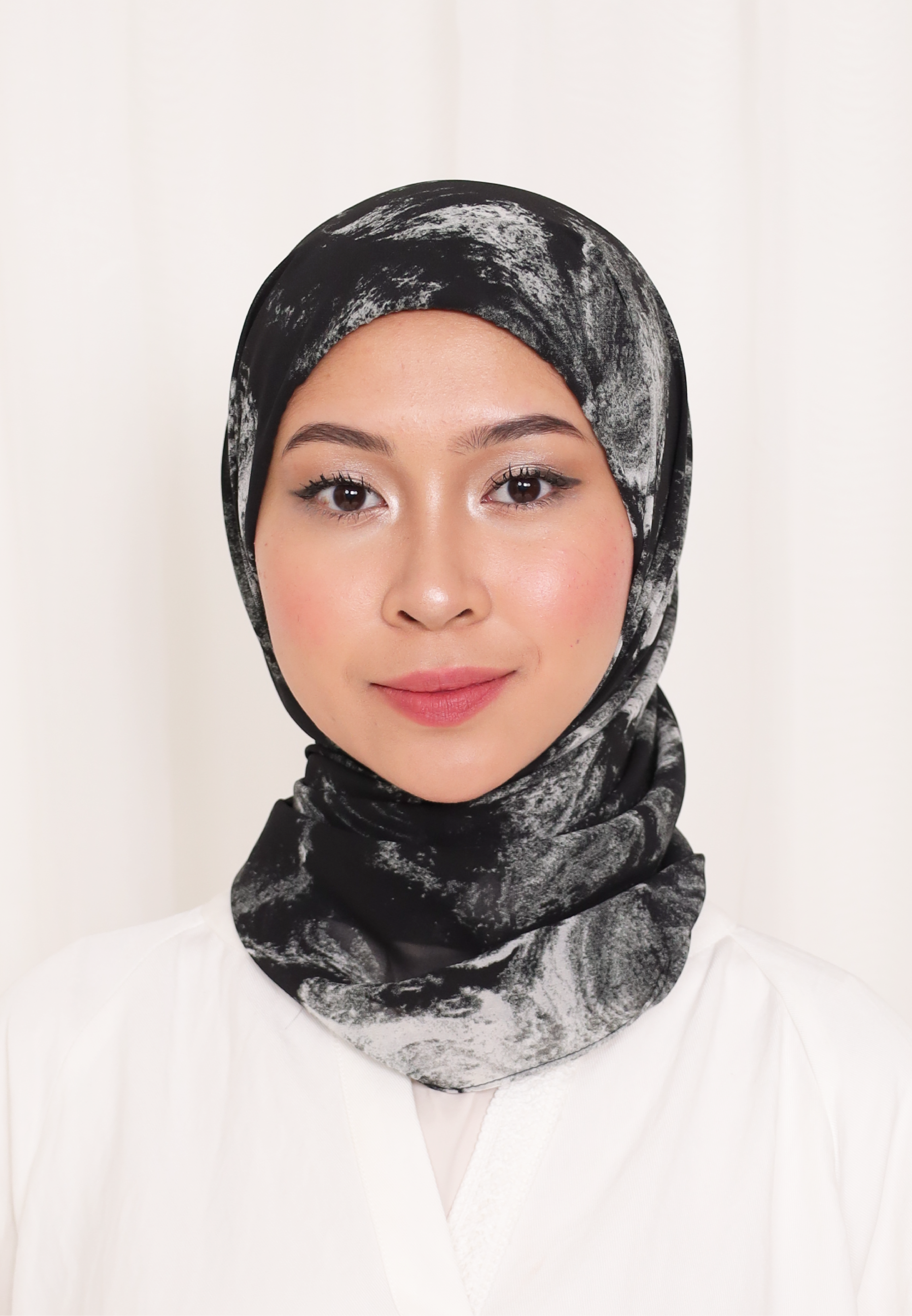 BELIEVE PRINTED INSTANT SHAWL IN EANIE MEENIE