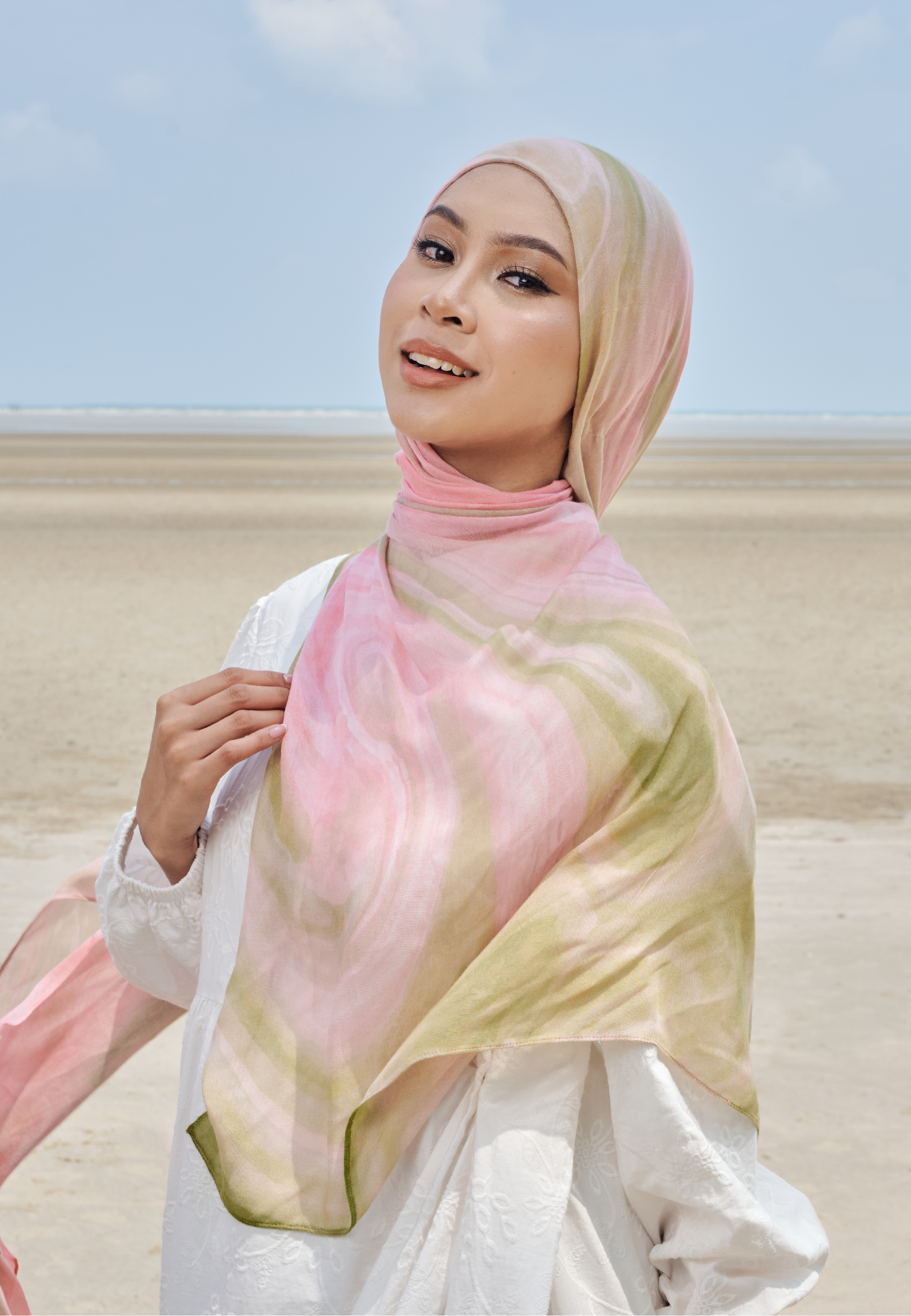 AURA MODAL INSTANT SHAWL - STRAWBERRY MATCHA