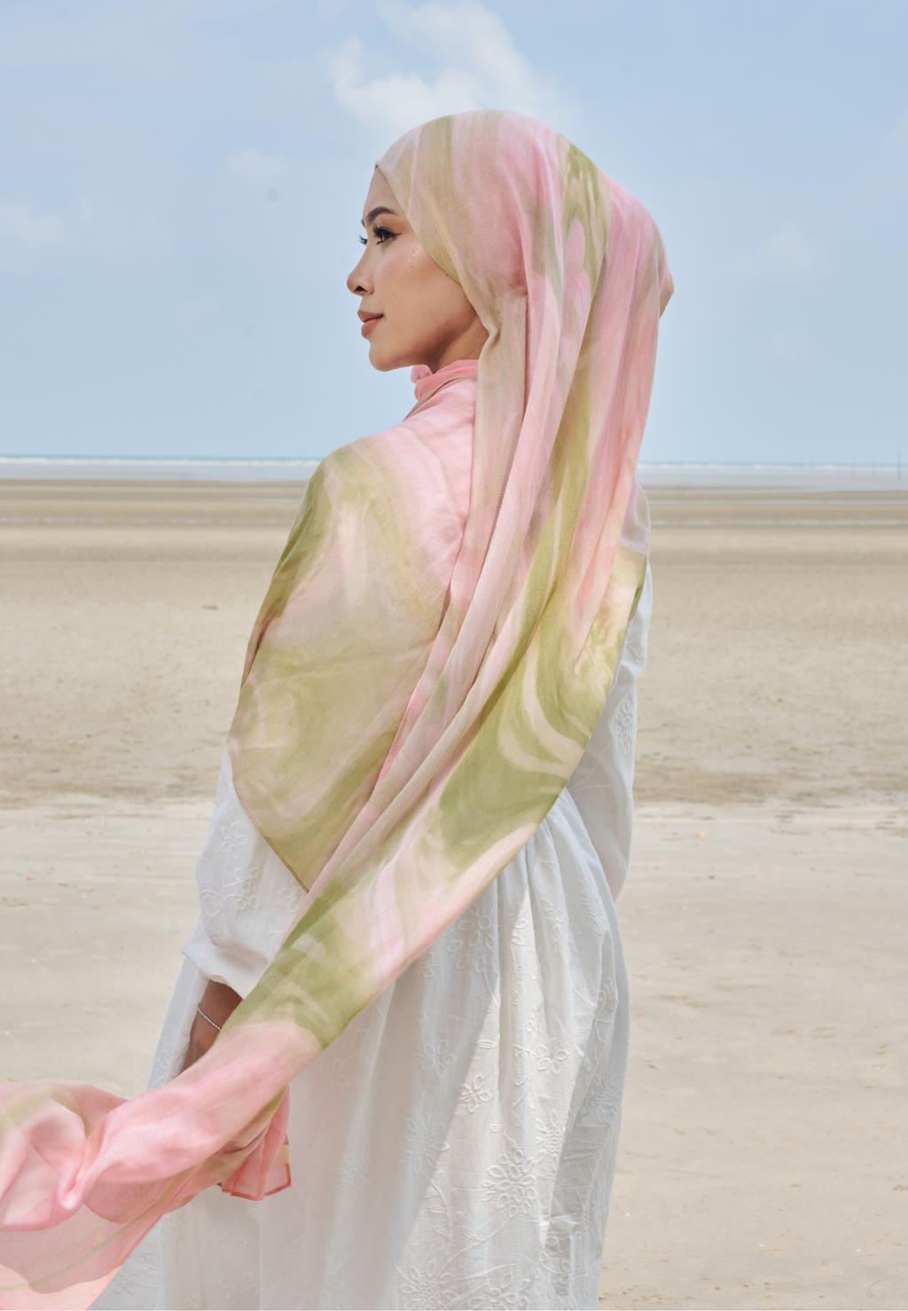 AURA MODAL INSTANT SHAWL - STRAWBERRY MATCHA