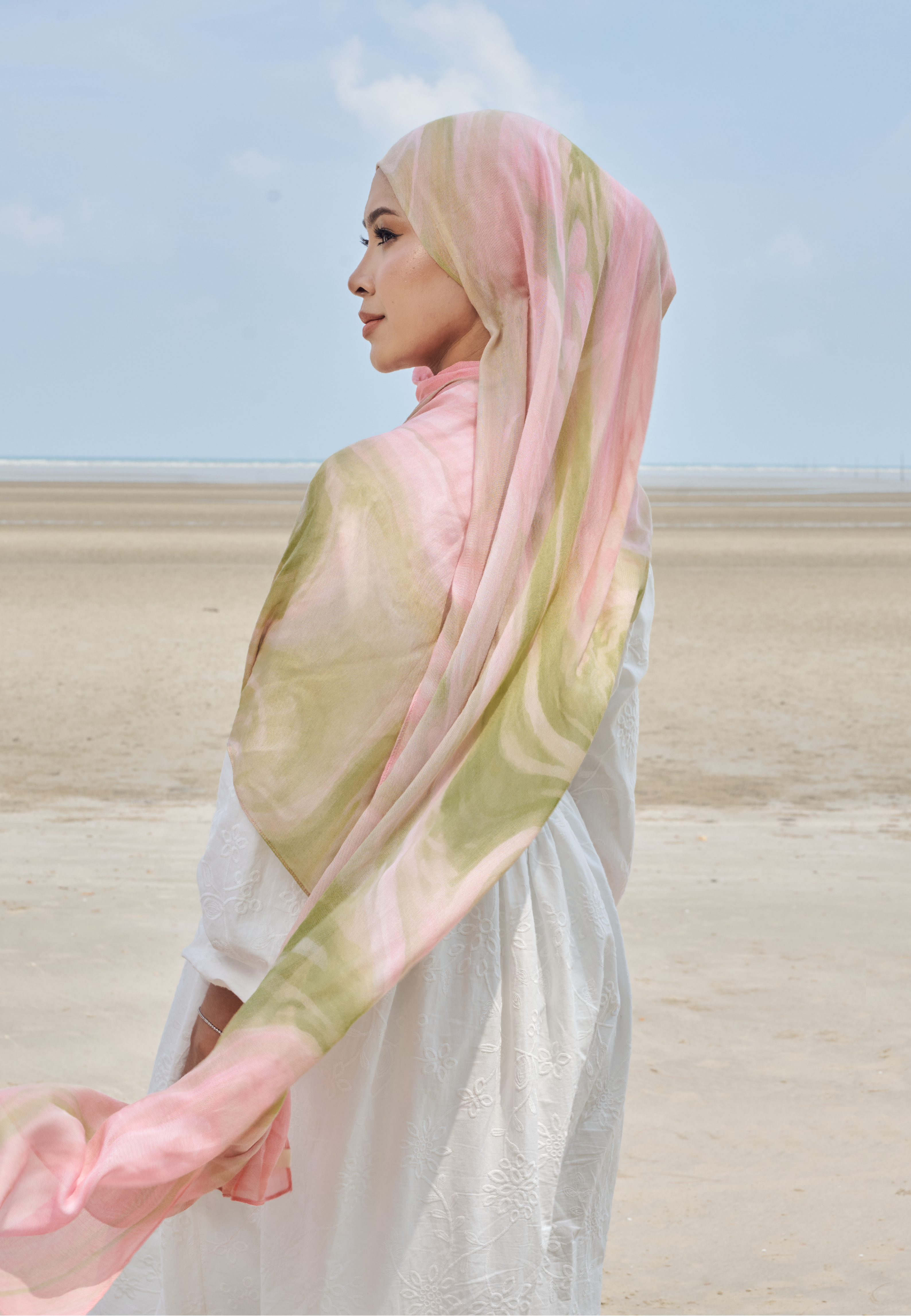 AURA MODAL INSTANT SHAWL - STRAWBERRY MATCHA