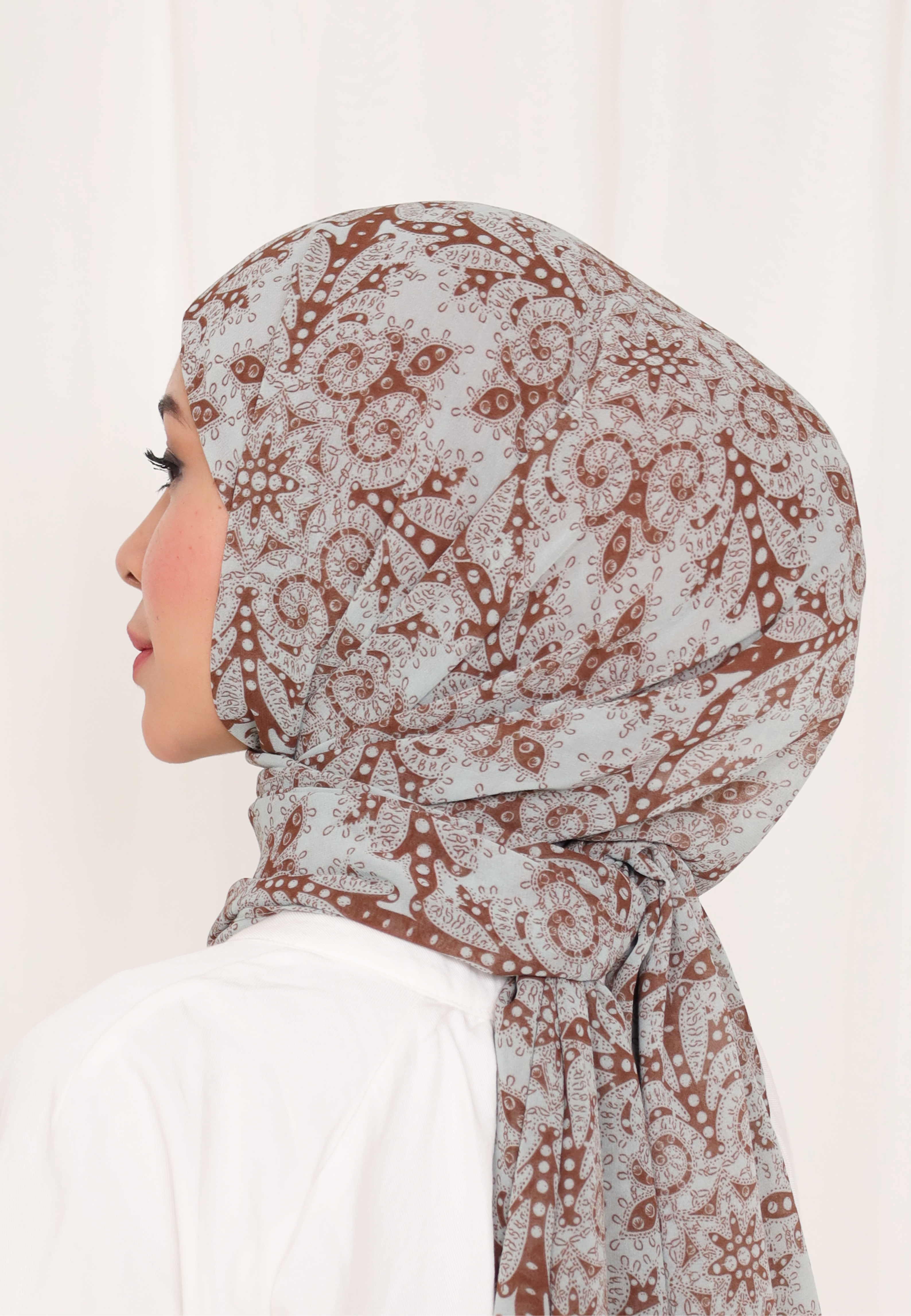 BELIEVE PRINTED INSTANT SHAWL IN STUCK IN THE MOMENT