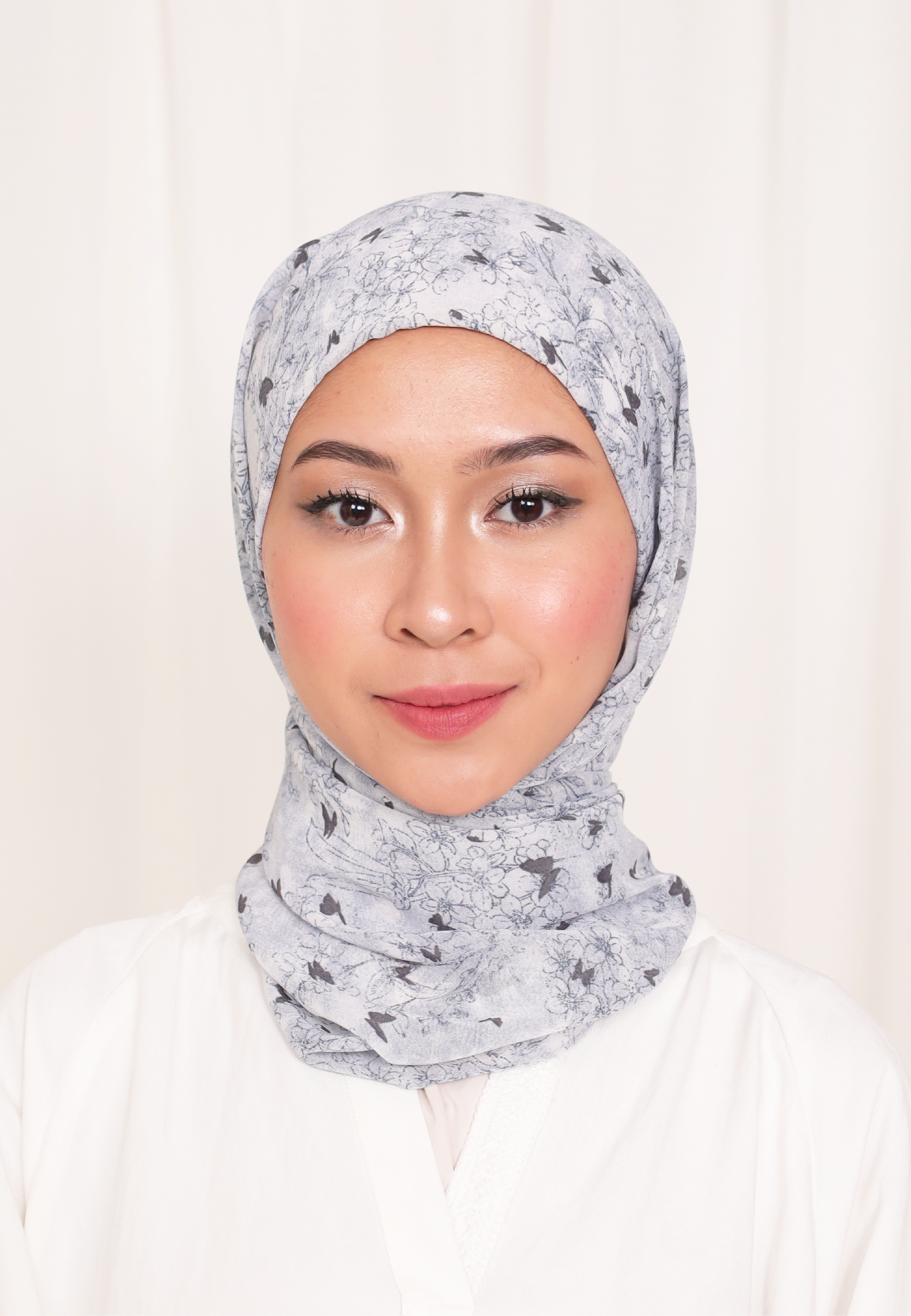 BELIEVE PRINTED INSTANT SHAWL IN THAT SHOULD BE ME