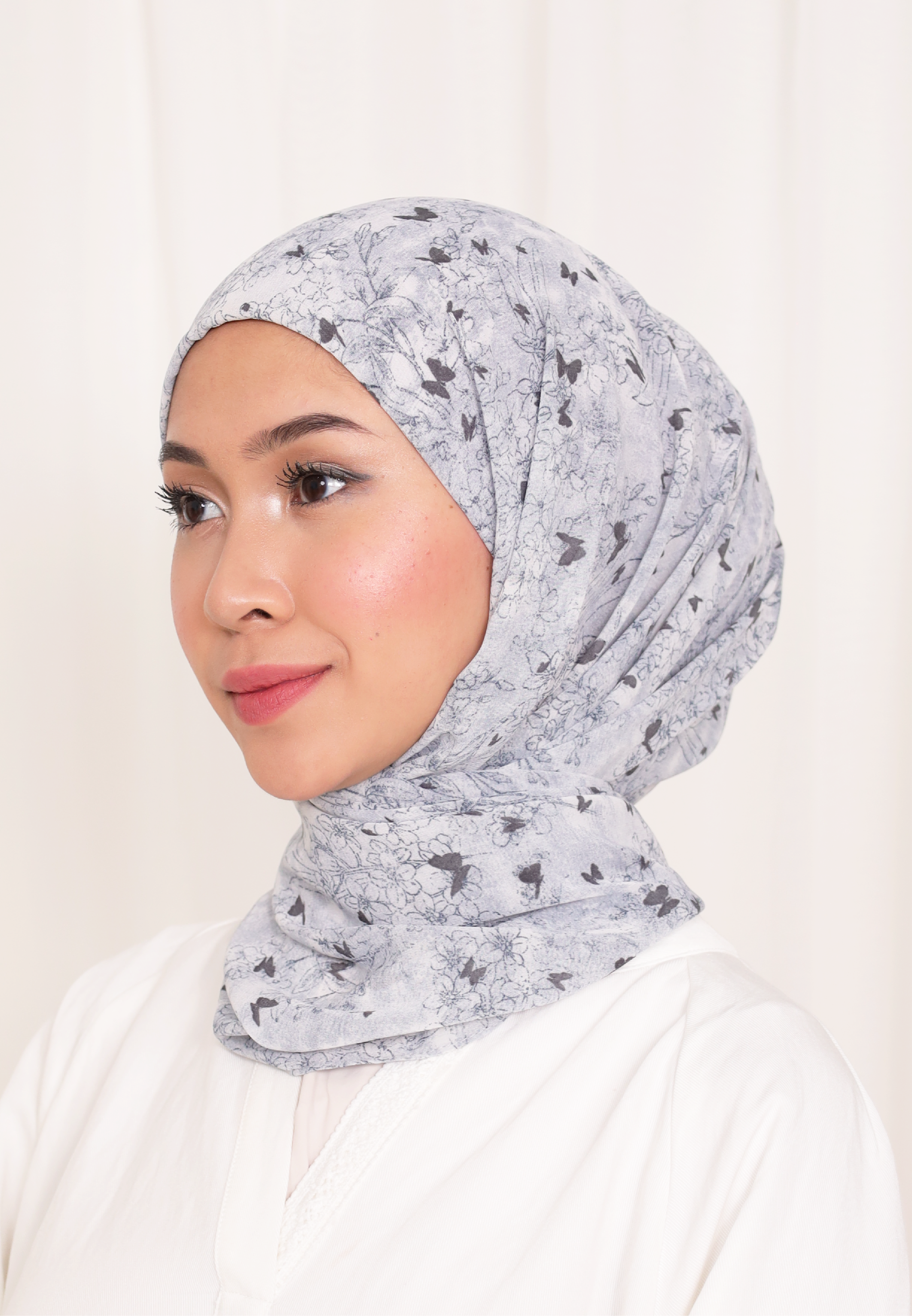 BELIEVE PRINTED INSTANT SHAWL IN THAT SHOULD BE ME