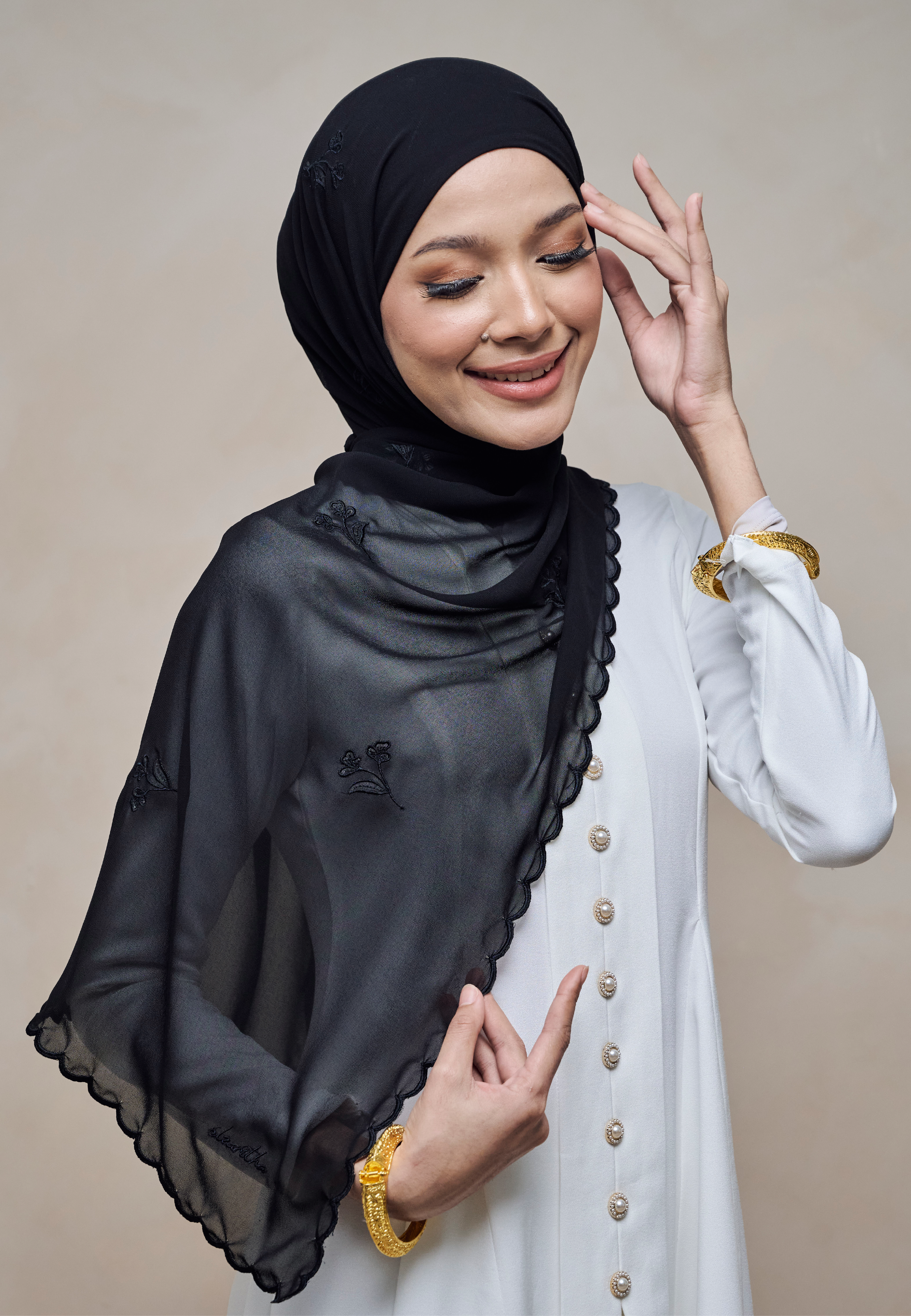 KUNTUM INSTANT SHAWL IN HETAM