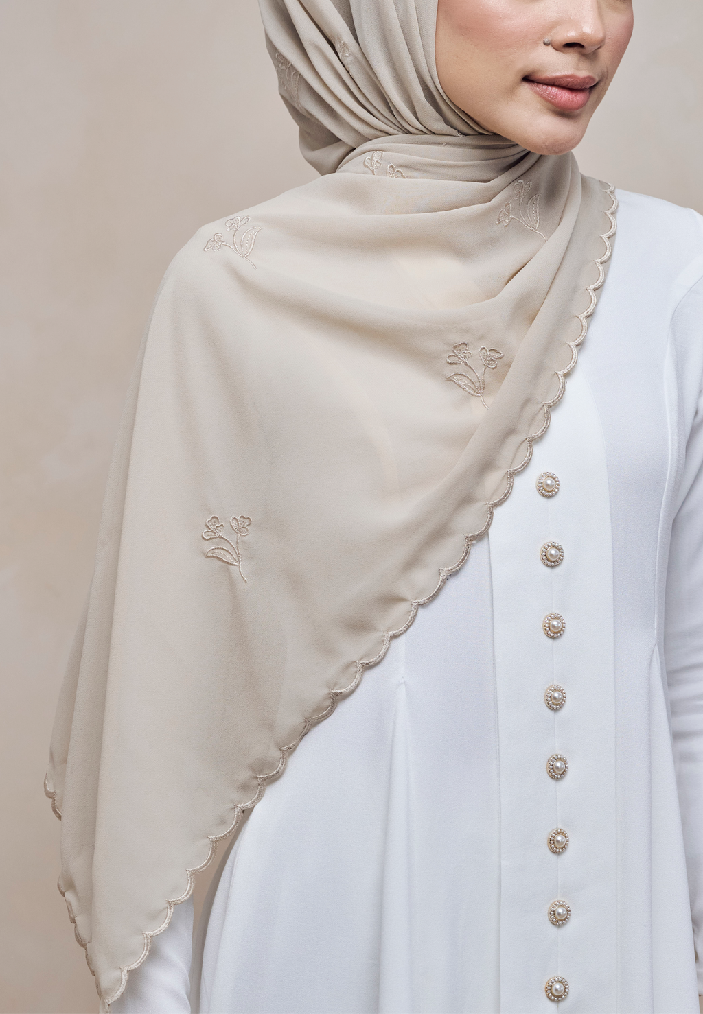 KUNTUM INSTANT SHAWL IN SAWO MATANG