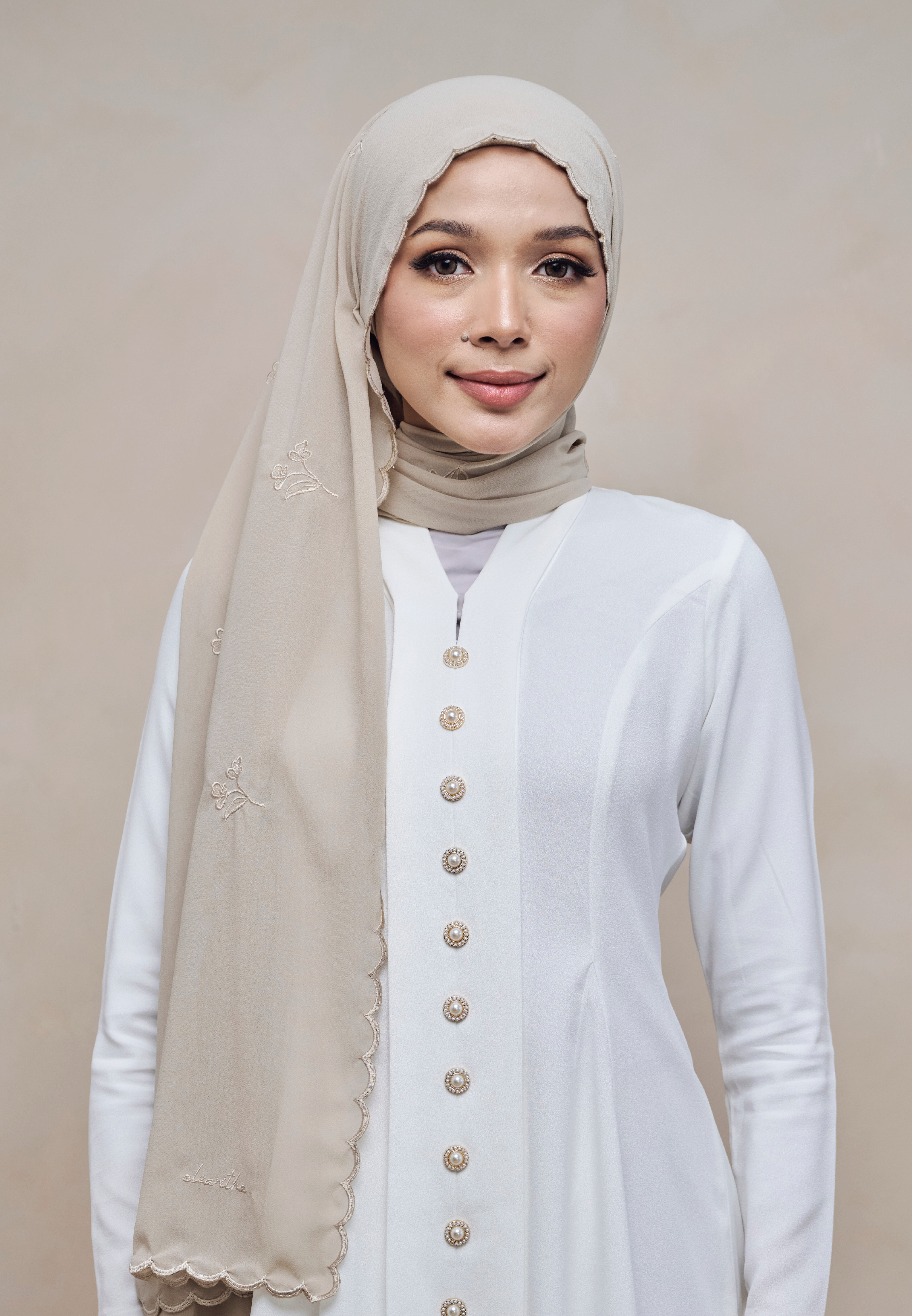 KUNTUM LOOSE SHAWL IN SAWO MATANG