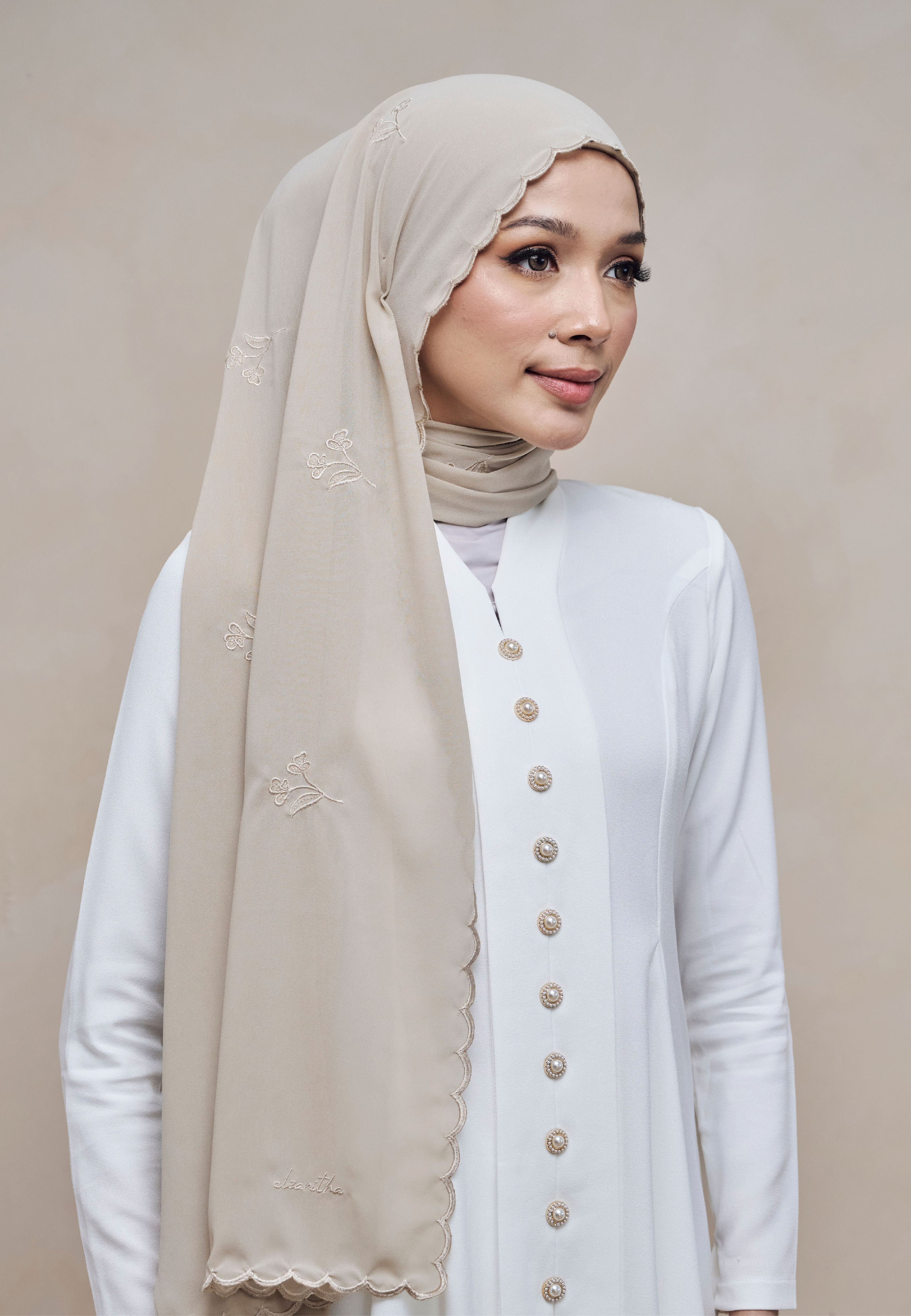 KUNTUM LOOSE SHAWL IN SAWO MATANG
