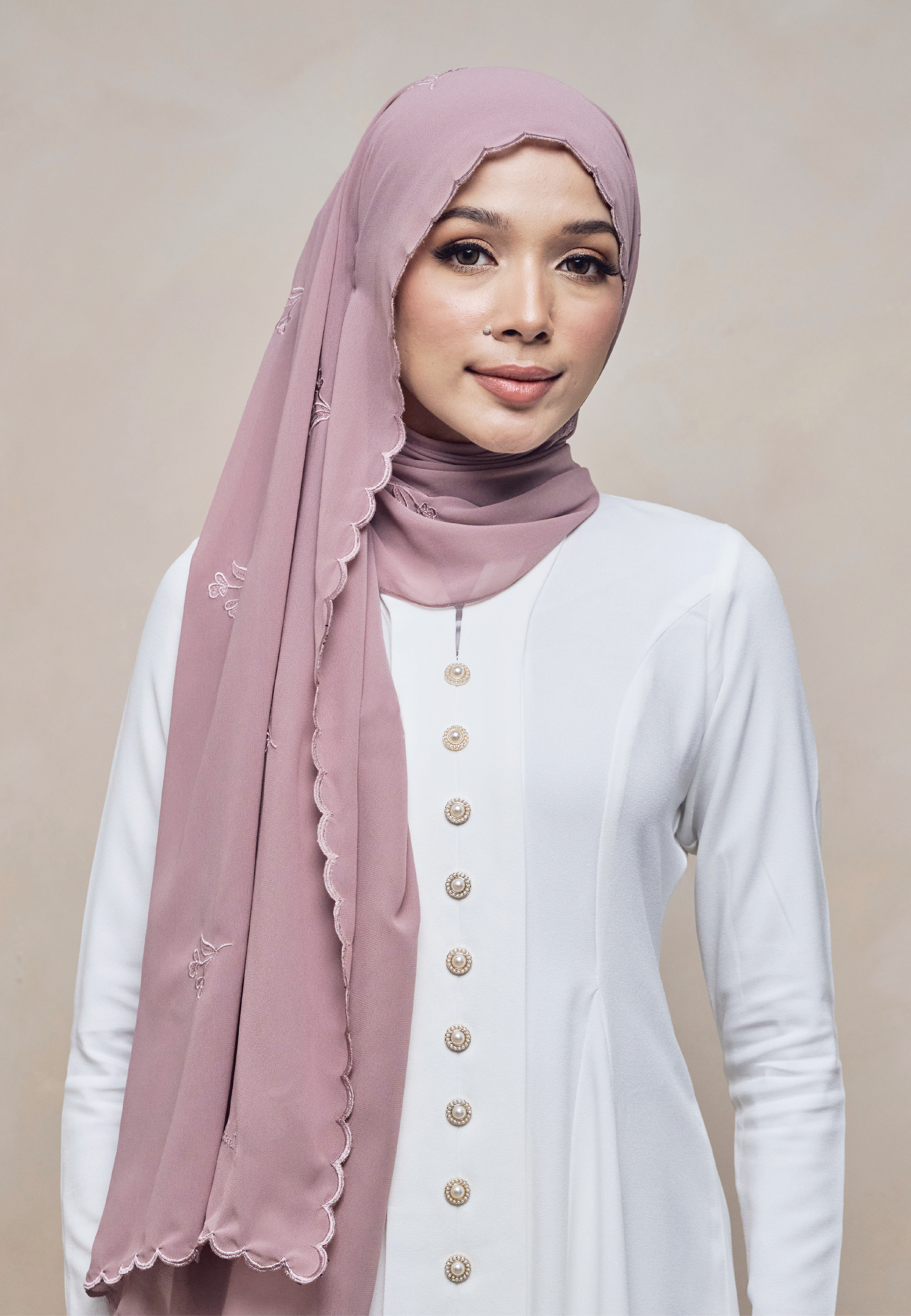 KUNTUM LOOSE SHAWL IN UNGU MASAM