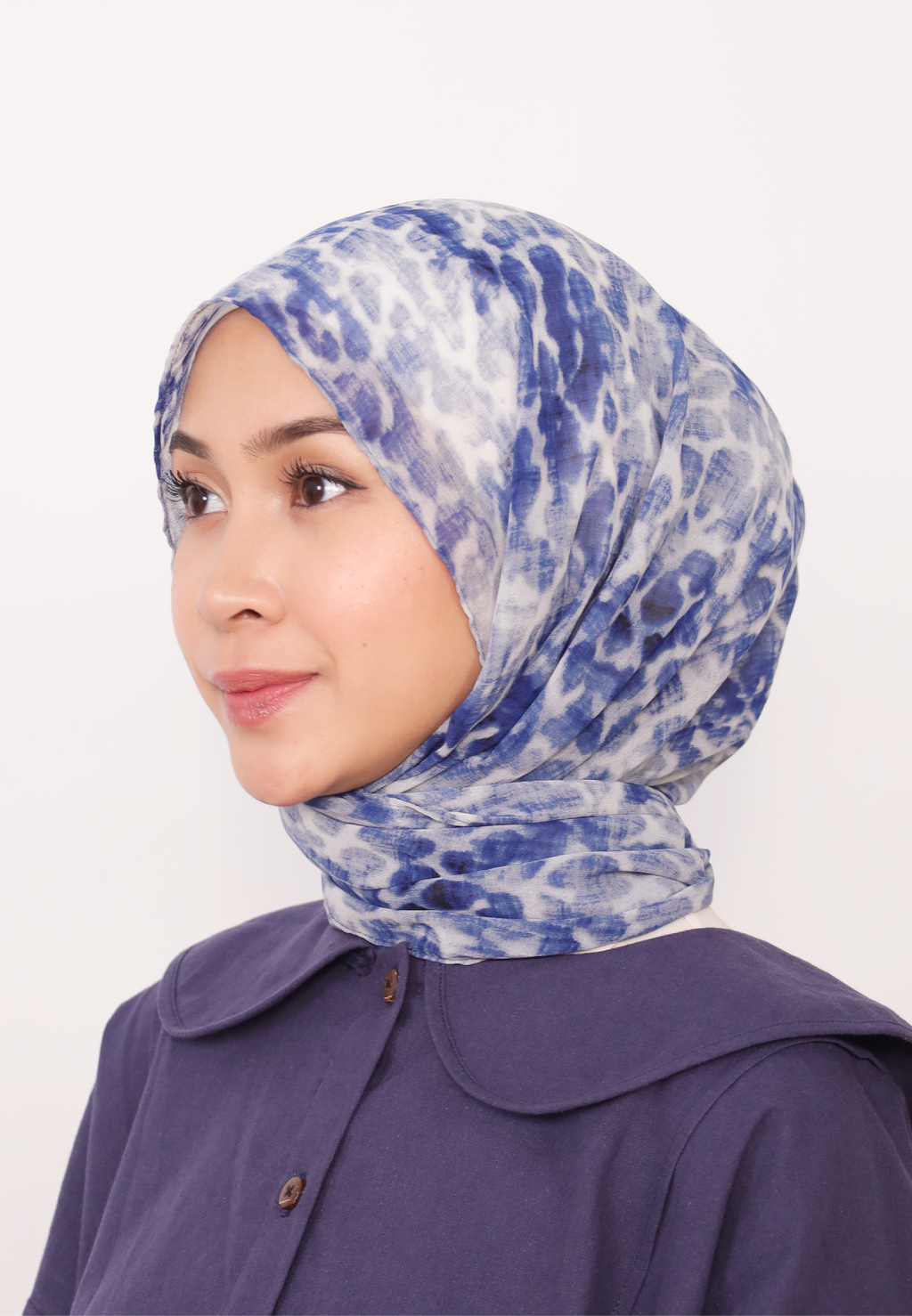 LUMIERÉ PRINTED LOOSE SHAWL - BLEU CELESTE