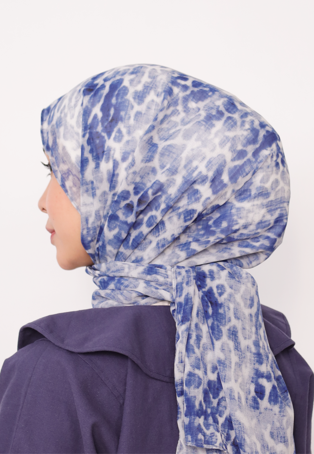 LUMIERÉ PRINTED LOOSE SHAWL - BLEU CELESTE