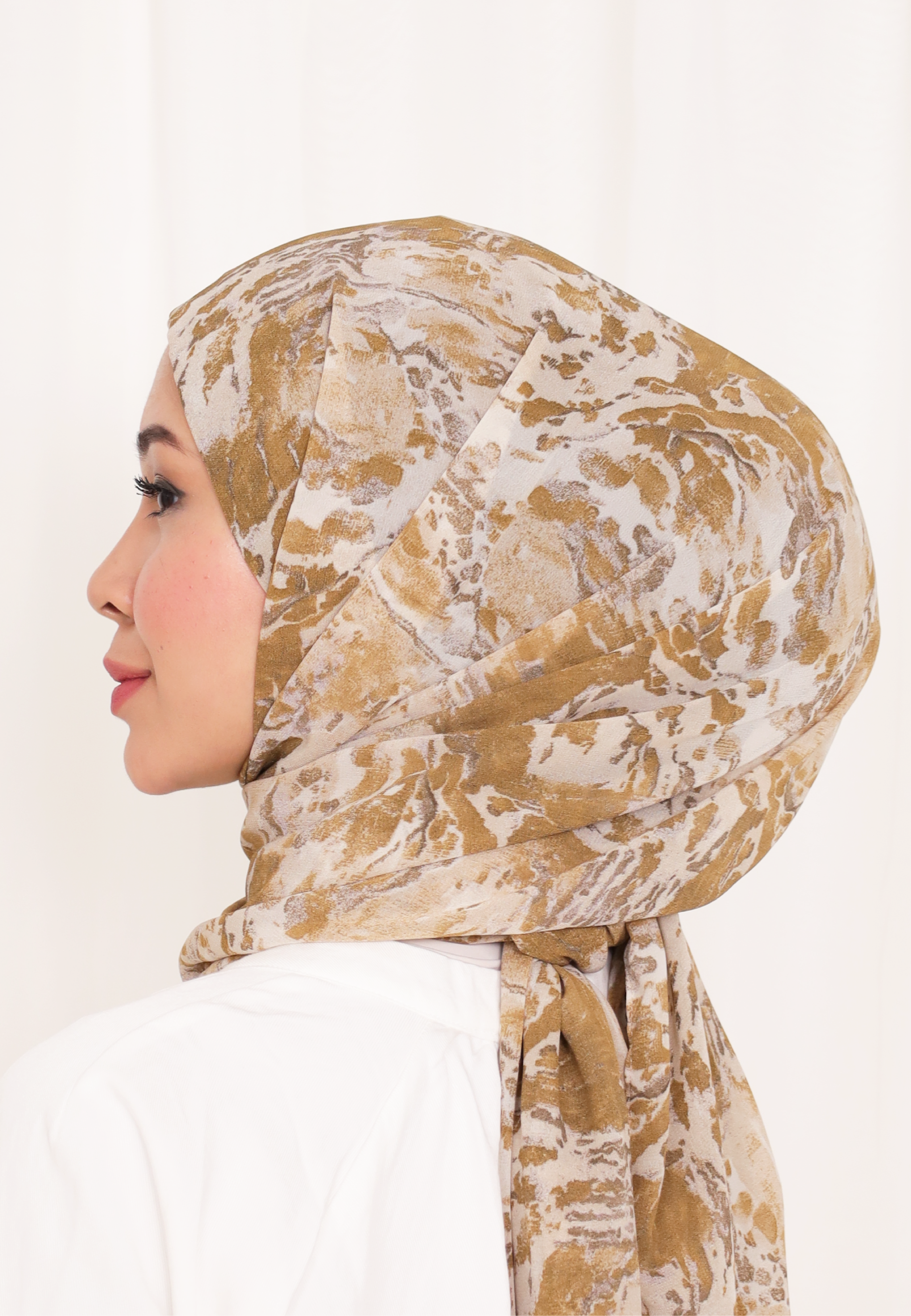 BELIEVE PRINTED LOOSE SHAWL IN FAVOURITE GIRL