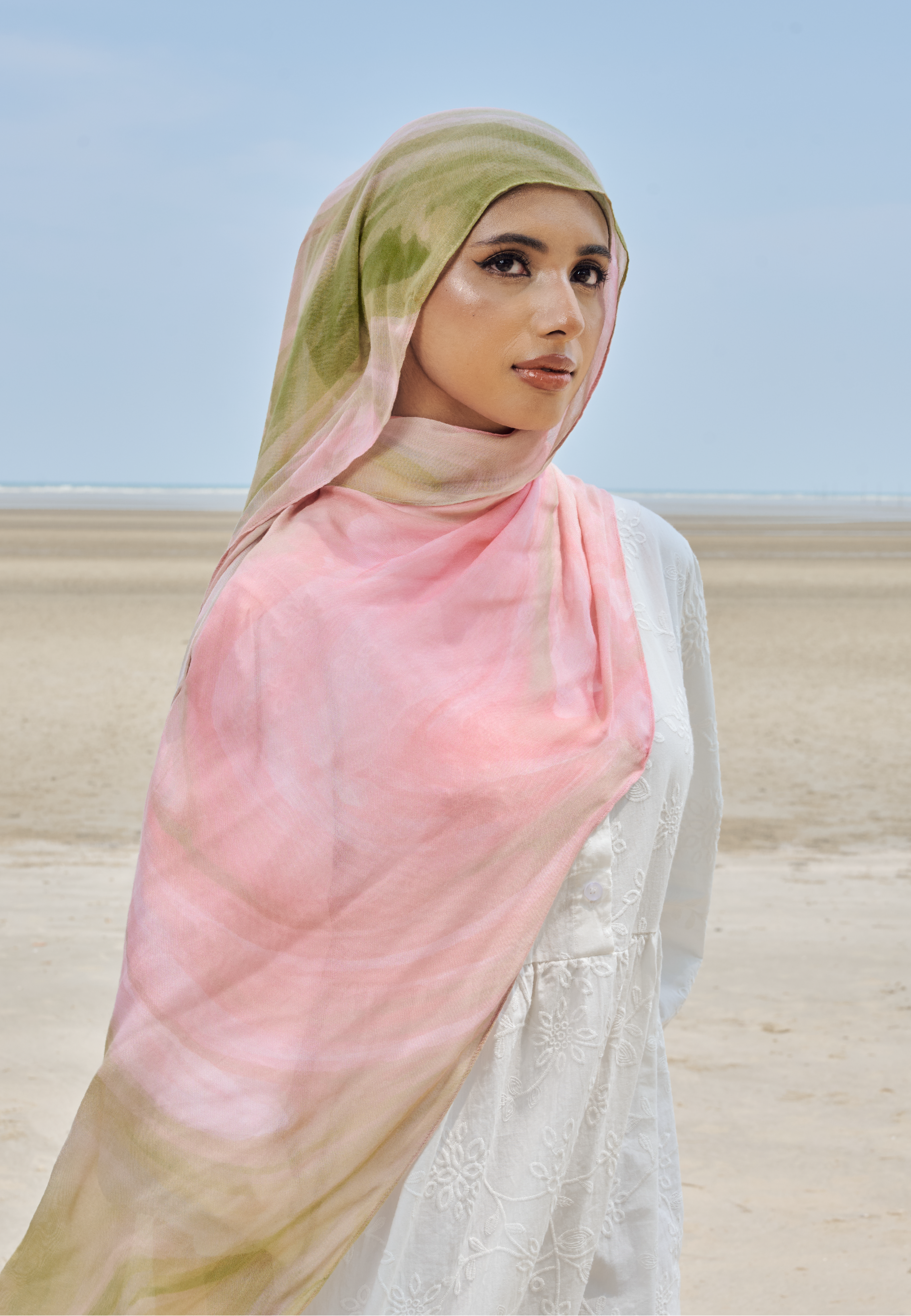 AURA MODAL LOOSE SHAWL - STRAWBERRY MATCHA