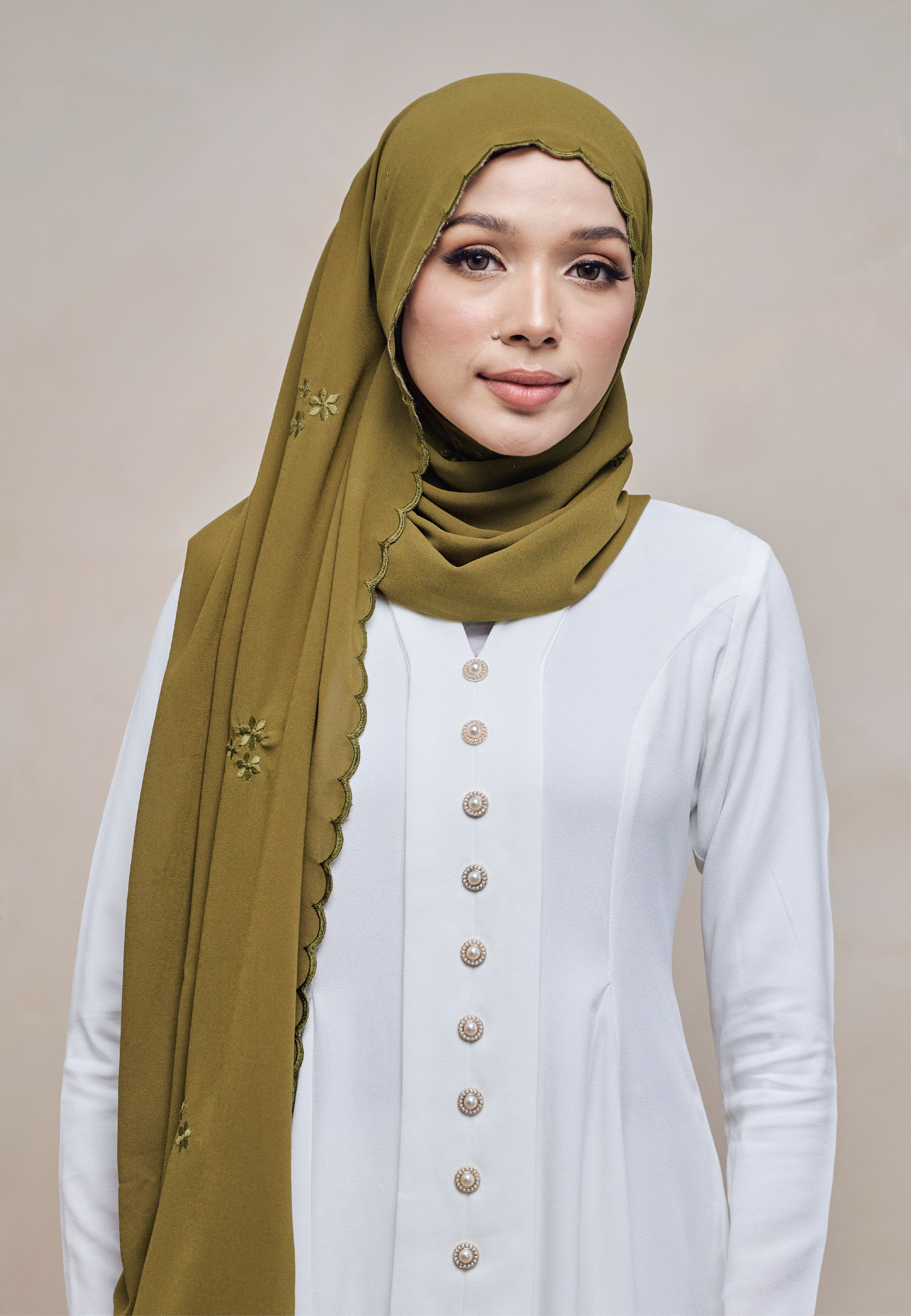 RONA LOOSE SHAWL IN HIJAU LUMUT