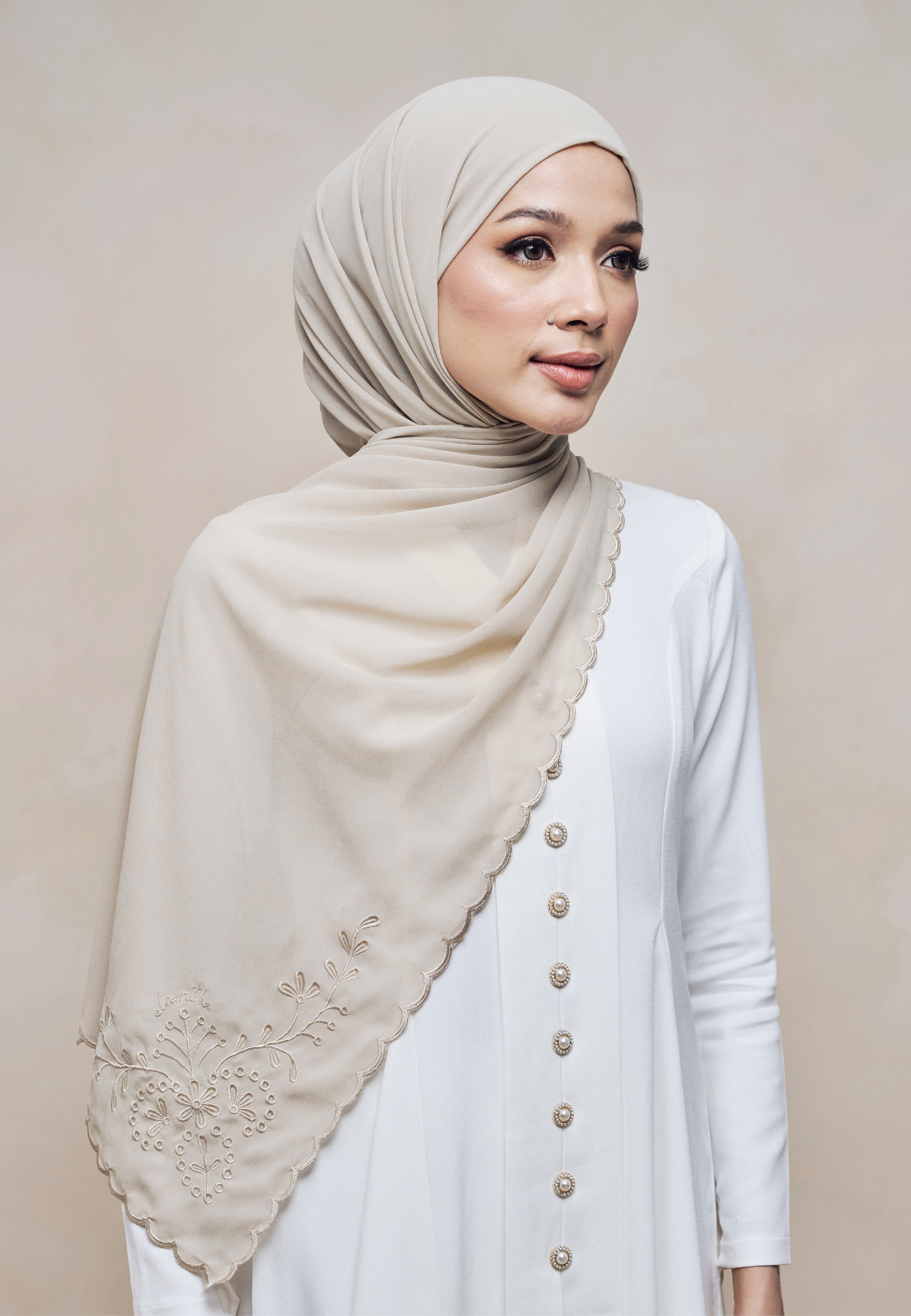 SERIKANDI INSTANT SHAWL IN SAWO MATANG
