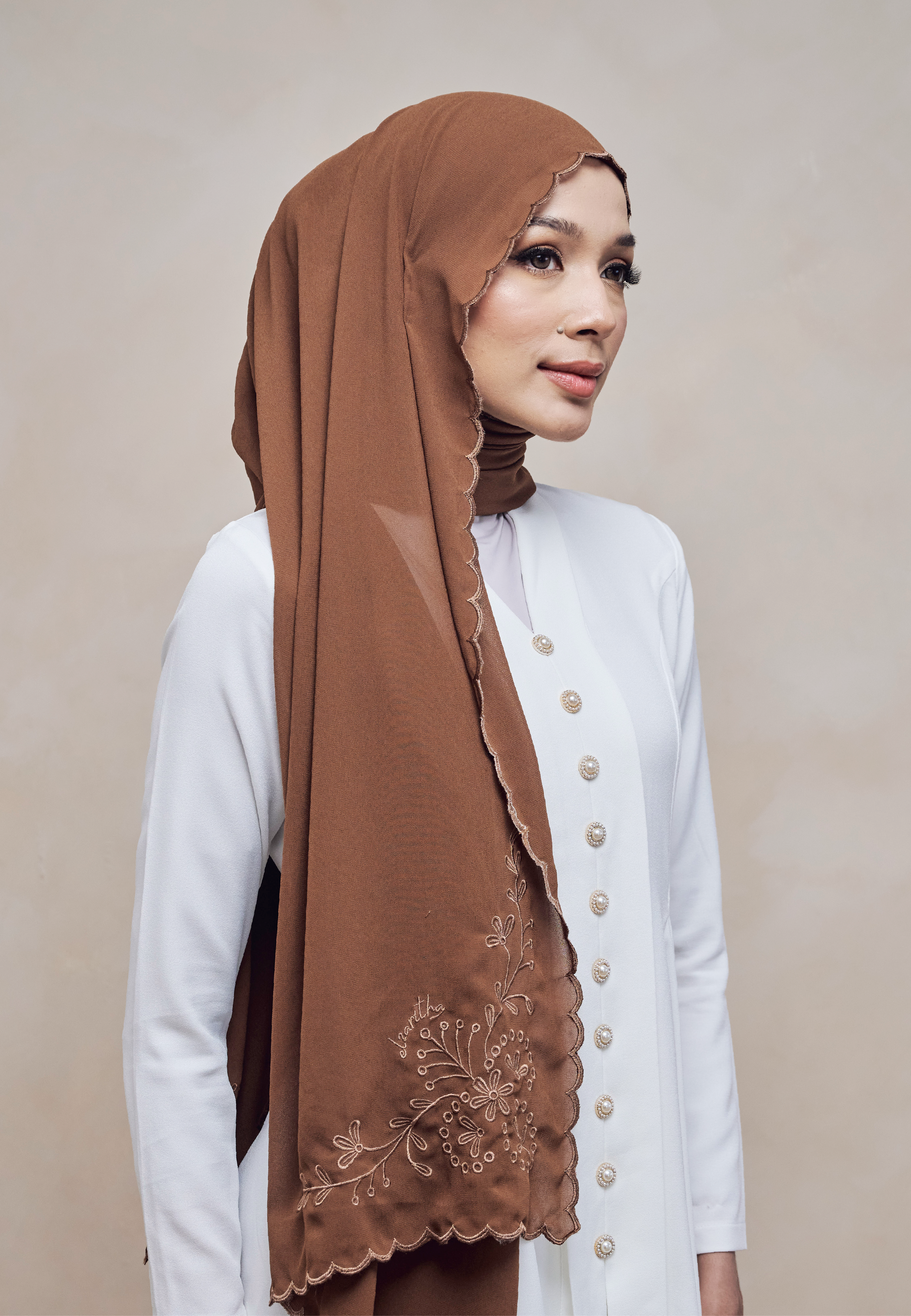 SERIKANDI LOOSE SHAWL IN COKLAT