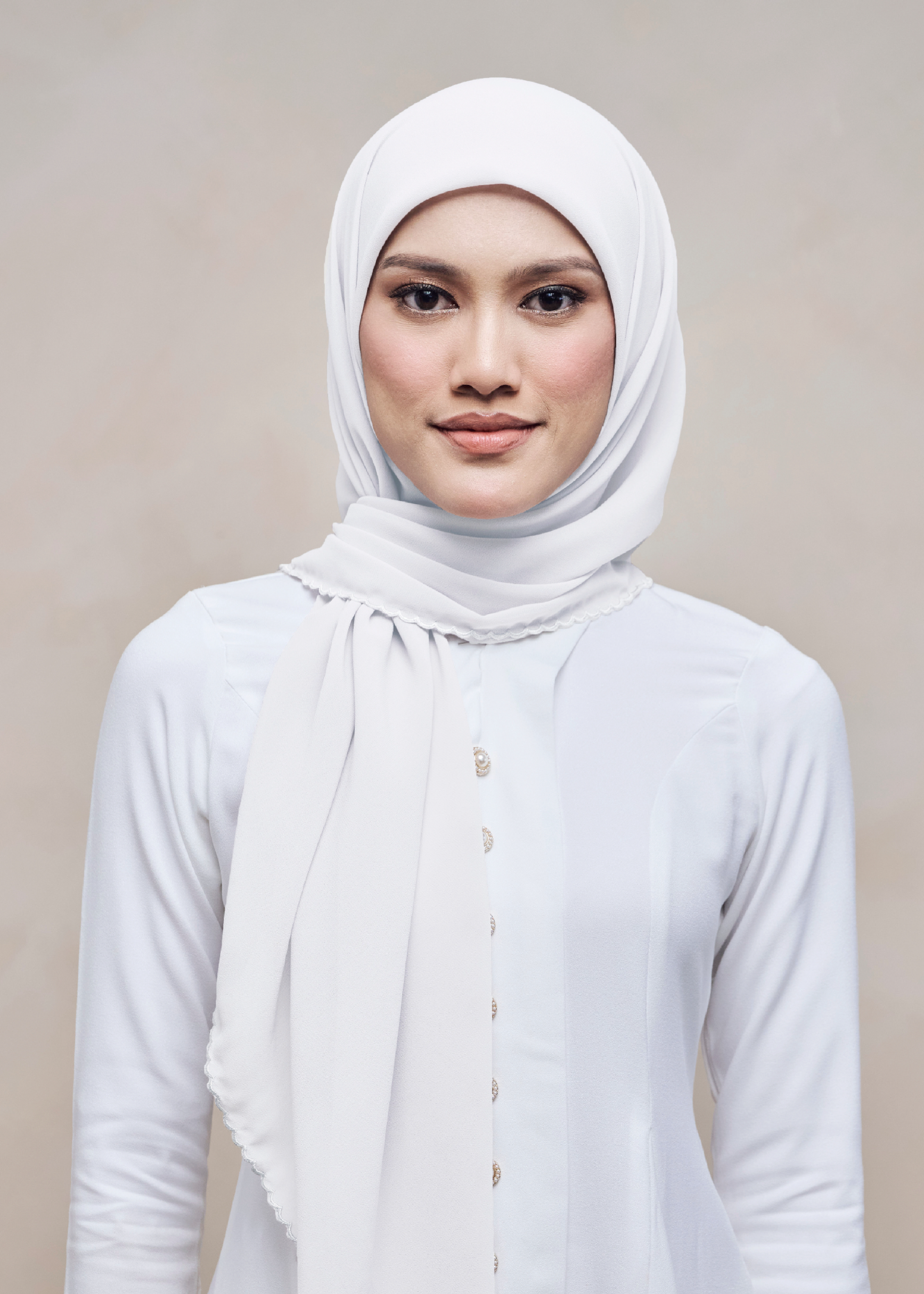 SULUR AYU LOOSE BAWAL IN PUTEH