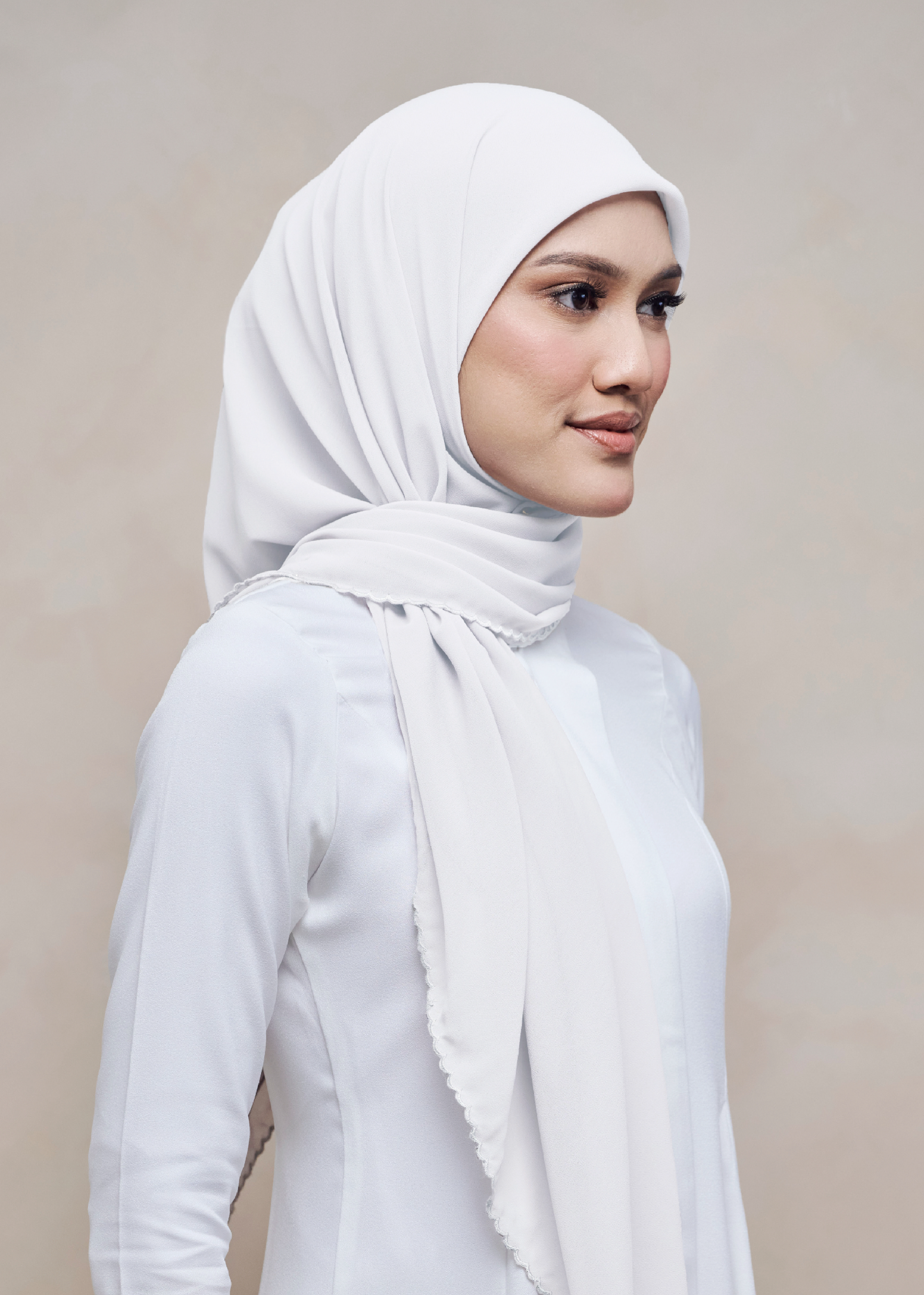 SULUR AYU LOOSE BAWAL IN PUTEH