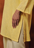 TERBIT TERANG: RATNA IN KUNING MUDA