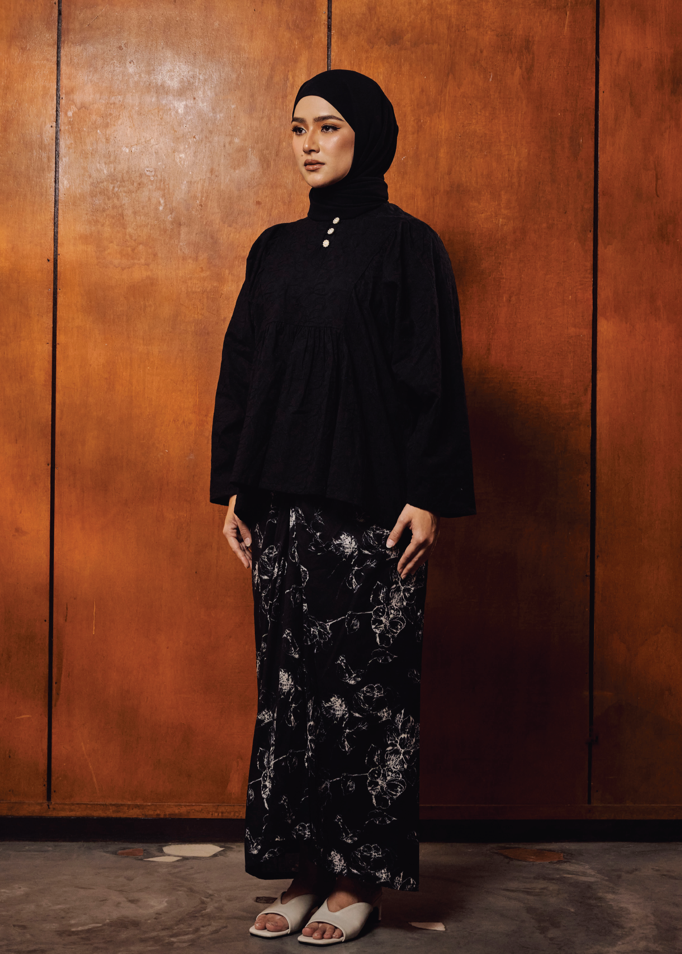 TERBIT TERANG: JUWITA IN HETAM