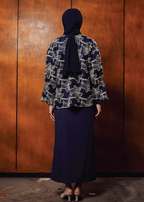 TERBIT TERANG: DEWI IN BIRU GELAP