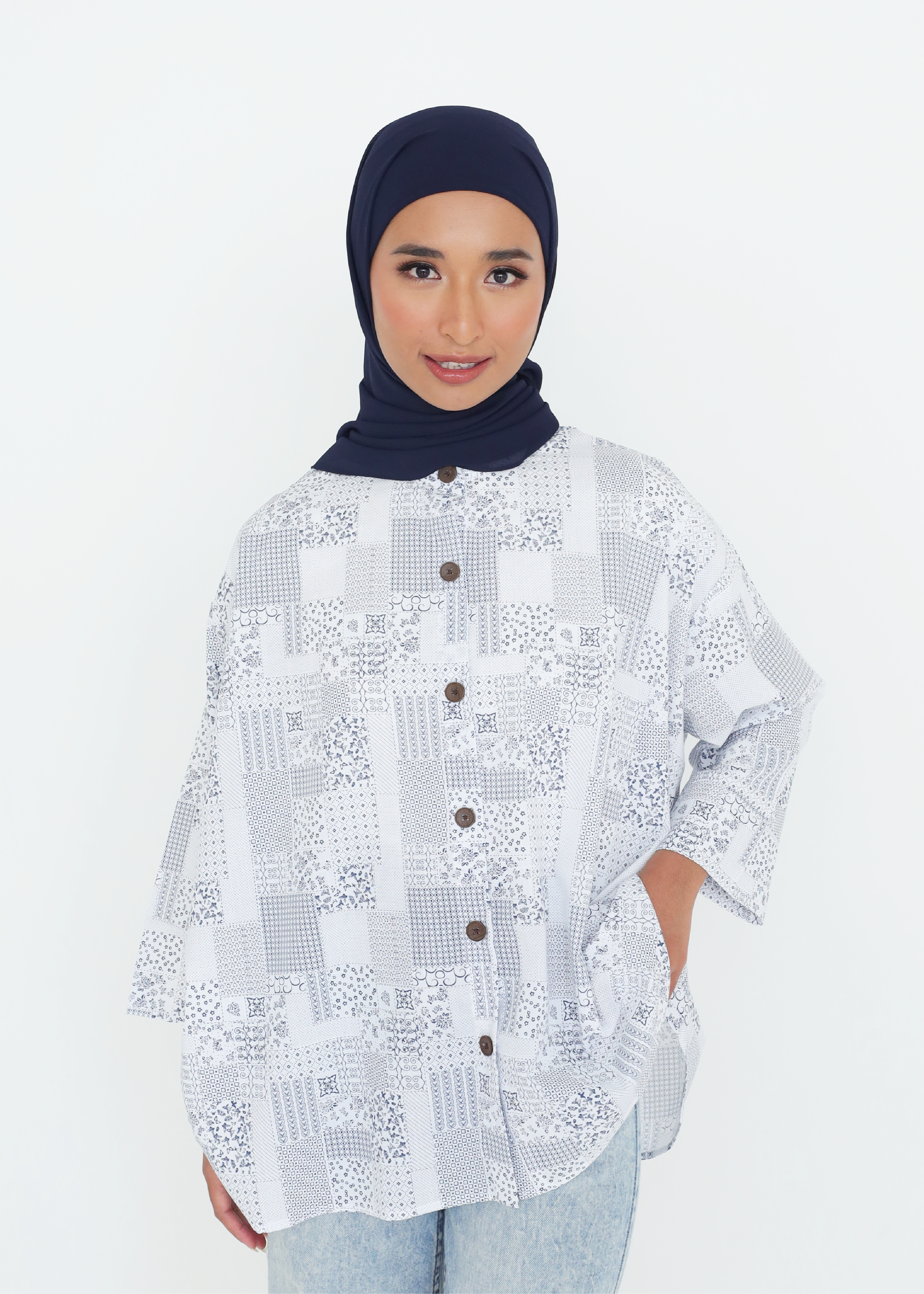 LAYANG SELESA TOP IN NAVY GRID