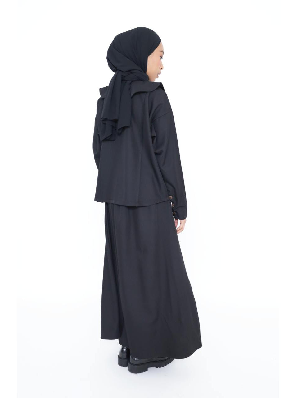 CORE CASUAL IN ONYX BLACK