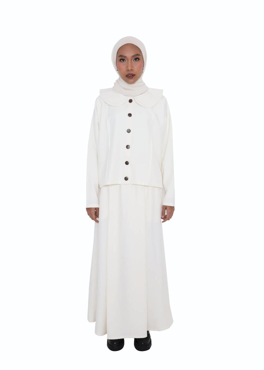 CORE CASUAL IN WHITE CREAM
