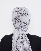 ANIMARA PRINTED INSTANT SHAWL IN SILVERA