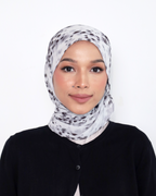 (NO INNER) ANIMARA PRINTED SHAWL IN SILVERA