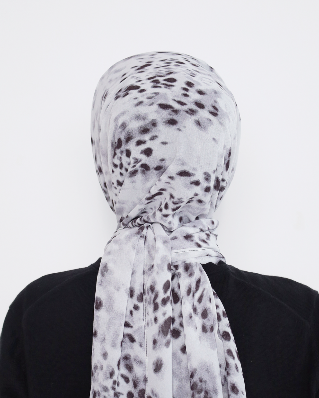 (NO INNER) ANIMARA PRINTED SHAWL IN SILVERA