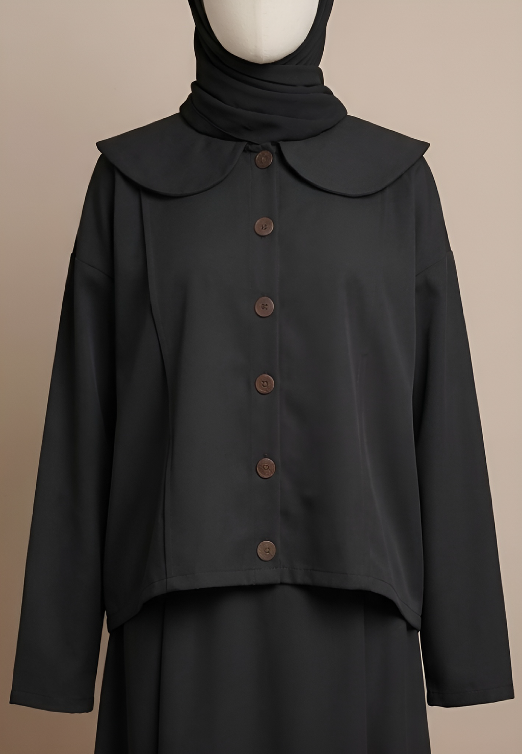 CORE CASUAL TOP IN ONYX BLACK