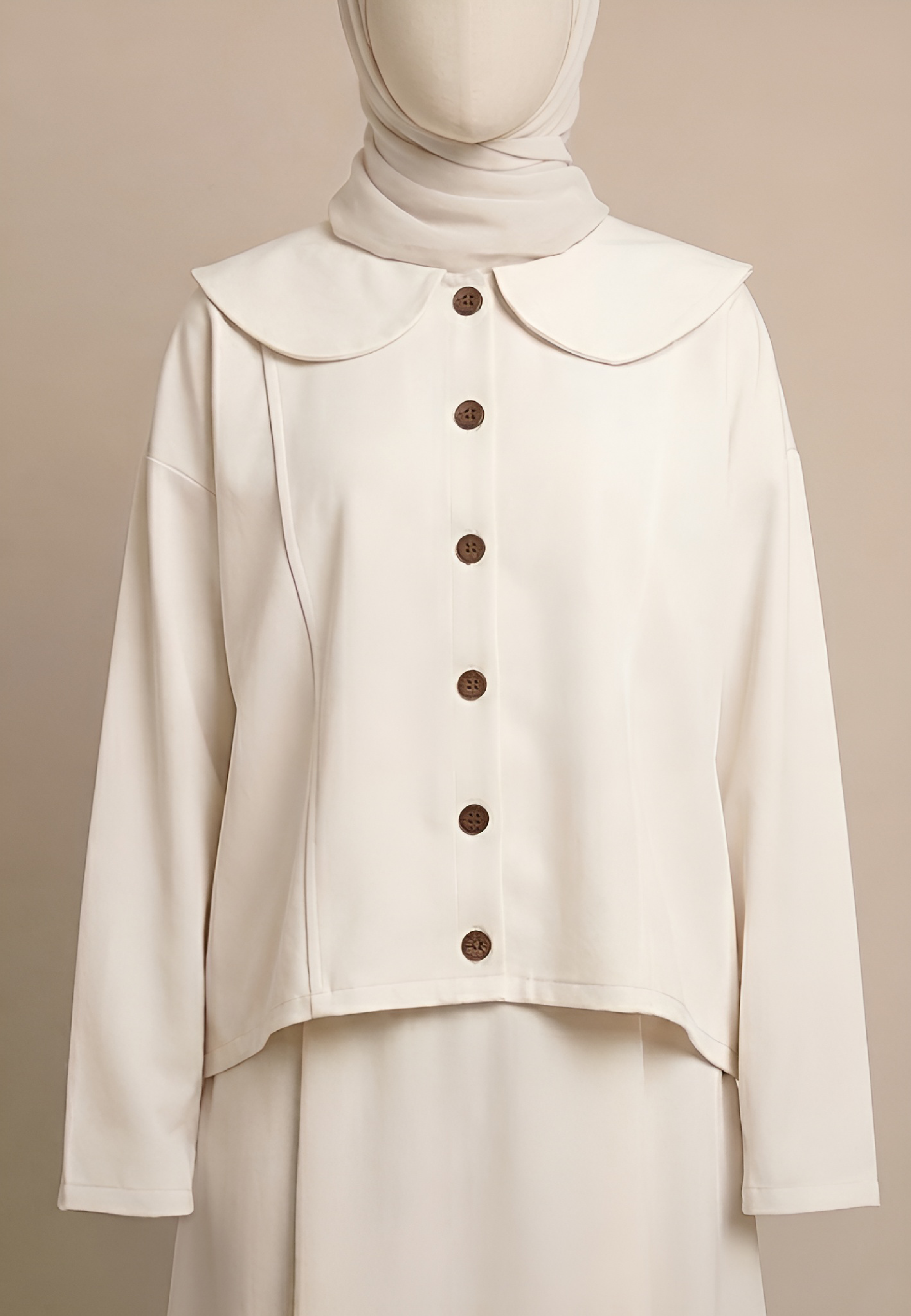 CORE CASUAL TOP IN WHITE CREAM